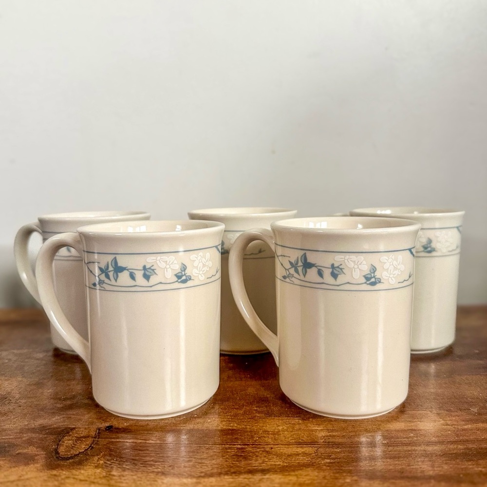 Vintage Corelle/Corning mugs set of 5